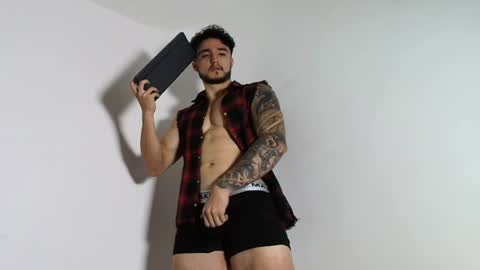 LatinBoyVIP  Colombian online show from June 10, 2026, 3:22 pm