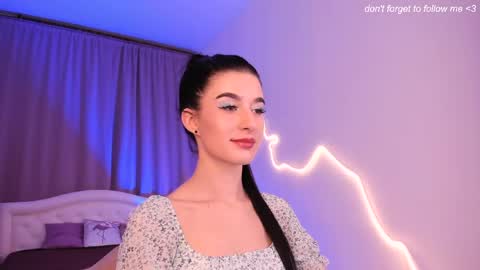 Laura online show from June 2, 2026, 9:39 pm
