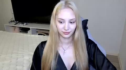 Snapshot of laylapretty001 chatting on June 24, 2026, 4:22 am LaylaPretty001 online show from June 24, 2026, 4:22 am