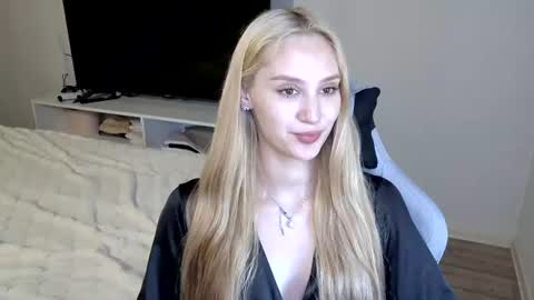 Snapshot of laylapretty001 chatting on July 7, 2026, 6:58 am LaylaPretty001 online show from July 7, 2026, 6:58 am