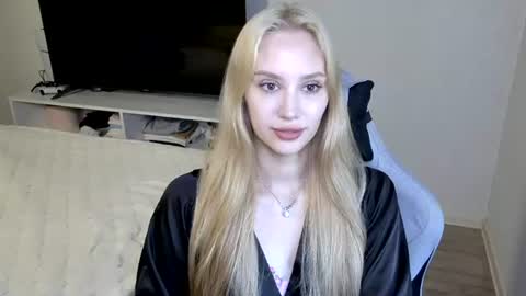 Snapshot of laylapretty001 chatting on July 9, 2026, 4:16 am LaylaPretty001 online show from July 9, 2026, 4:16 am