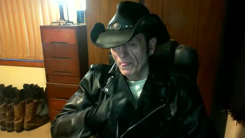 leathergreaser online show from July 7, 2026, 6:47 am