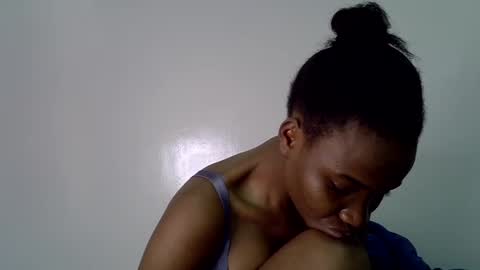 Snapshot of lee_shaz chatting on June 25, 2026, 7:24 am lee baby online show from June 25, 2026, 7:24 am