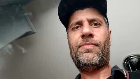 leightimmins001 online show from May 29, 2026, 11:41 am