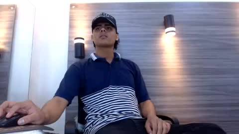 Snapshot of lelehott01 chatting on July 27, 2026, 3:02 am lelehott01 online show from July 27, 2026, 3:02 am