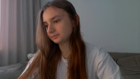 Lelia online show from June 5, 2026, 2:29 am