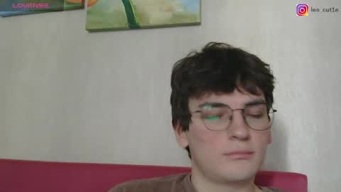 leo_cutie online show from May 16, 2026, 6:32 am