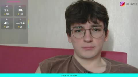 leo_cutie online show from May 16, 2026, 6:43 am