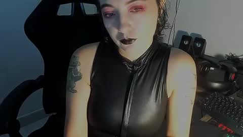 lestatdlion online show from July 16, 2026, 11:16 am