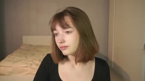 Snapshot of leyla_grace chatting on June 10, 2026, 5:18 am leyla_grace online show from June 10, 2026, 5:18 am