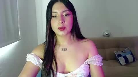 Lia  online show from June 24, 2026, 5:01 pm