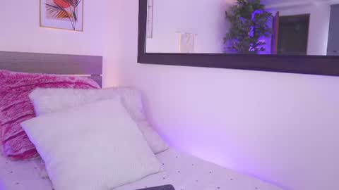 Snapshot of lia_mackenzie chatting on July 9, 2026, 2:32 pm liaa online show from July 9, 2026, 2:32 pm