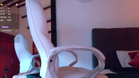 Lia online show from July 6, 2026, 10:01 pm
