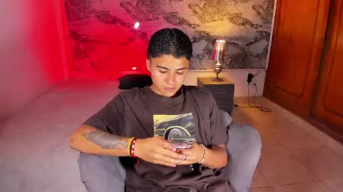 Snapshot of liam_dustin chatting on May 16, 2026, 12:07 am Liam online show from May 16, 2026, 12:07 am