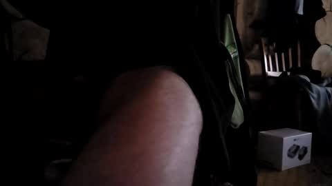 lickerxx46 online show from April 27, 2026, 9:51 am