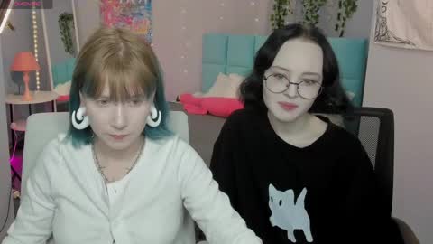 Lili online show from May 15, 2026, 10:55 am