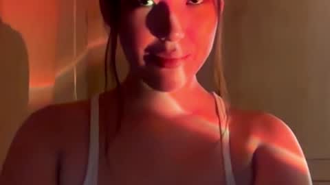 lillie_sun online show from August 3, 2026, 10:57 pm
