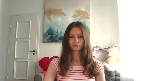 lilycandy_ online show from June 11, 2026, 9:18 am