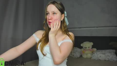 Lina online show from May 14, 2026, 1:01 am