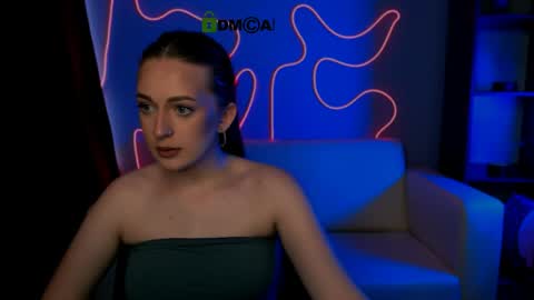 Snapshot of linaa_dolly chatting on May 26, 2026, 2:13 pm linaa_dolly online show from May 26, 2026, 2:13 pm