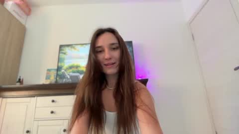 Lina online show from June 23, 2026, 9:40 am