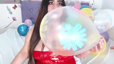 Linda  online show from May 30, 2026, 9:56 pm