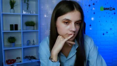 Snapshot of lisa_dark_ chatting on June 4, 2026, 12:55 pm Lisa online show from June 4, 2026, 12:55 pm