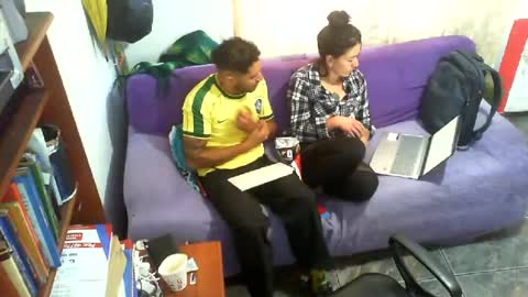 Kruger and girls online show from June 19, 2026, 3:05 pm