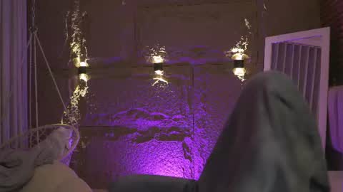 logan_varela online show from June 11, 2026, 12:03 pm