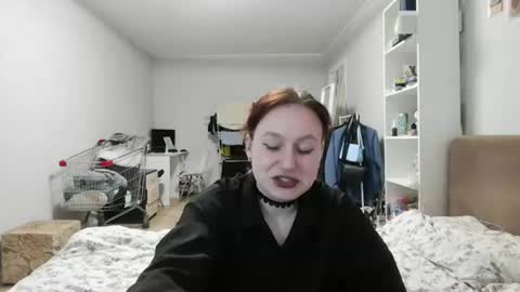 Snapshot of loiselovetto chatting on June 25, 2026, 6:01 pm loiselovetto online show from June 25, 2026, 6:01 pm