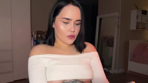 Snapshot of lola_razee chatting on July 4, 2026, 11:44 pm lola_razee online show from July 4, 2026, 11:44 pm