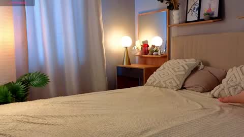 Lola online show from May 21, 2026, 10:44 am