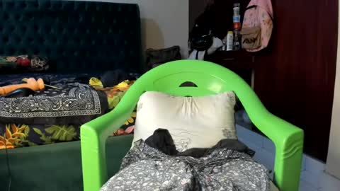 lolly_preety online show from June 12, 2026, 1:54 pm