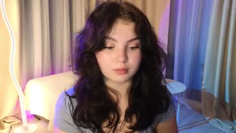 Snapshot of lollyy_pop chatting on June 12, 2026, 1:37 am lollyy_pop online show from June 12, 2026, 1:37 am