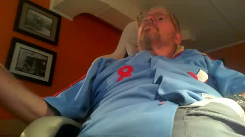 Snapshot of loosegravl chatting on July 8, 2026, 11:53 pm loosegravl online show from July 8, 2026, 11:53 pm