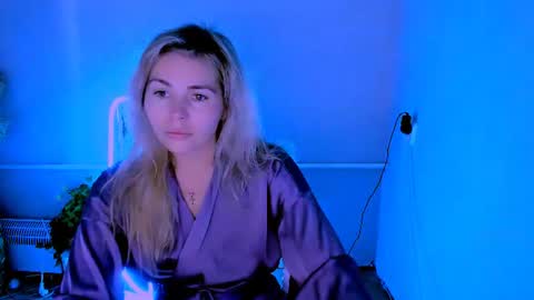 Lora online show from June 11, 2026, 2:53 am