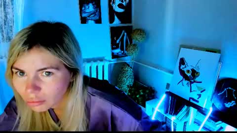 Lora online show from July 10, 2026, 2:38 am