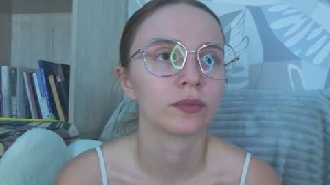 lorettedarsi online show from July 2, 2026, 3:23 am