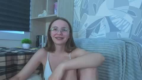 lorettedarsi online show from July 5, 2026, 4:19 am