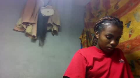 Snapshot of louane98 chatting on July 6, 2026, 7:27 am louane98 online show from July 6, 2026, 7:27 am
