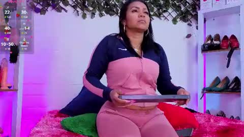 Snapshot of louise_nails chatting on June 15, 2026, 6:10 pm LouIse online show from June 15, 2026, 6:10 pm