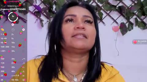 Snapshot of louise_nails chatting on July 2, 2026, 8:37 pm LouIse online show from July 2, 2026, 8:37 pm