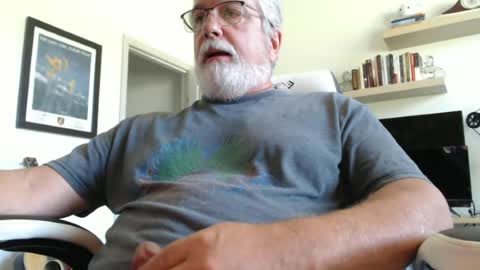 love2c2c2 online show from June 23, 2026, 2:04 pm
