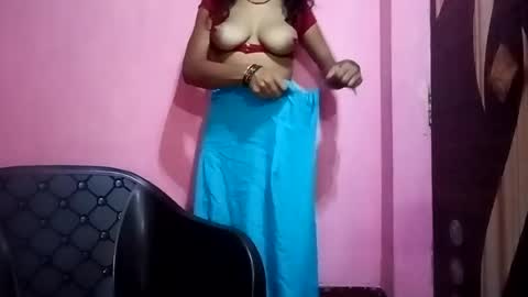 lovelife__stone online show from July 7, 2026, 7:23 am