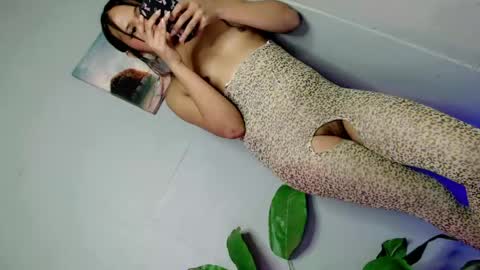 lovely_felicity online show from June 5, 2026, 6:52 am