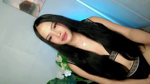 lovely_felicity online show from July 21, 2026, 6:21 pm