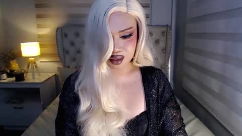 Snapshot of lovelymarie69 chatting on May 23, 2026, 12:31 pm Rebeca online show from May 23, 2026, 12:31 pm