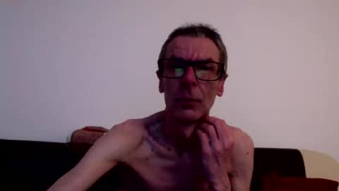 lovepvcearly50s online show from April 18, 2026, 7:07 pm