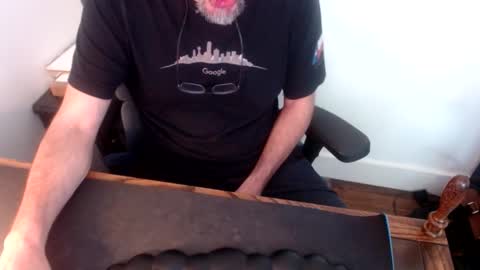 lreed090 online show from May 13, 2026, 7:55 pm