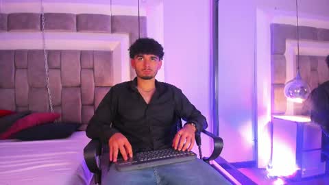Snapshot of lucasthomson_ chatting on July 1, 2026, 4:25 am lucasthomson_ online show from July 1, 2026, 4:25 am